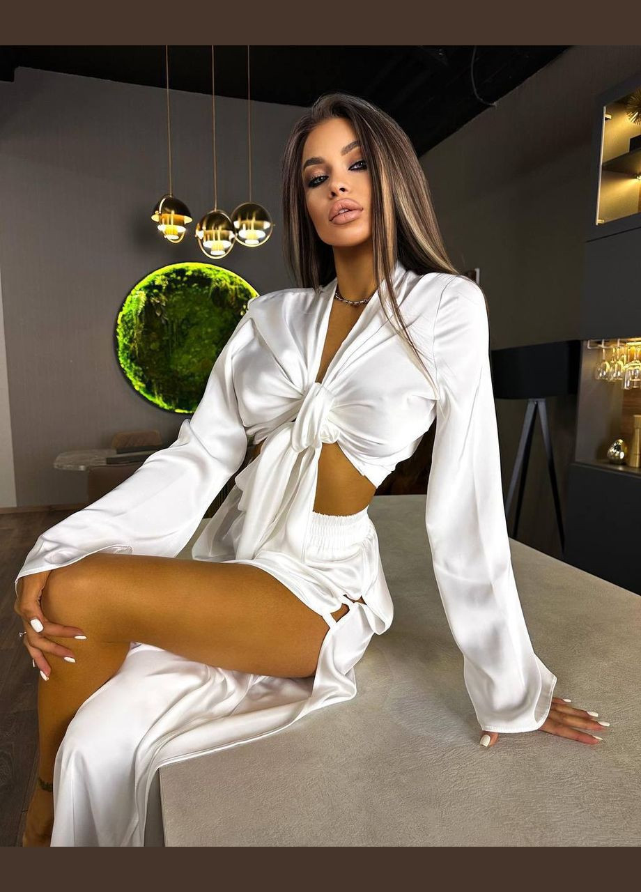 Элегантный женский костюм из шелка Avanti (331289637)