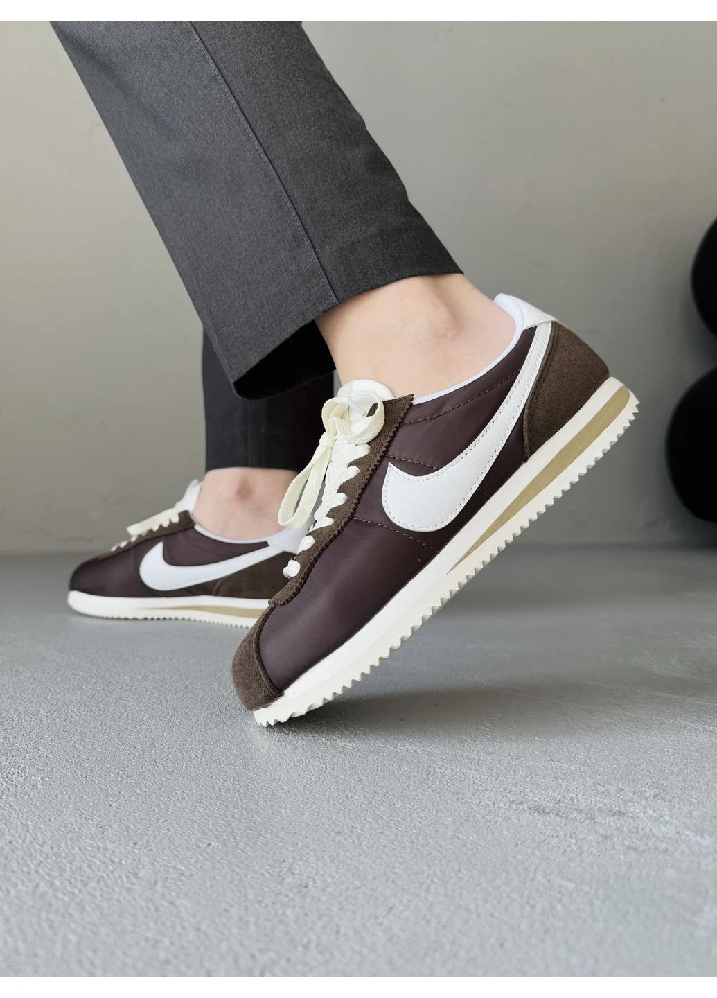 КРОСІВКИ ЖІНОЧІ NIKE CORTEZ BROWN/WHITE НАЙК КОРТЕЗ БІЛІ No Brand білі демісезони (391959344)