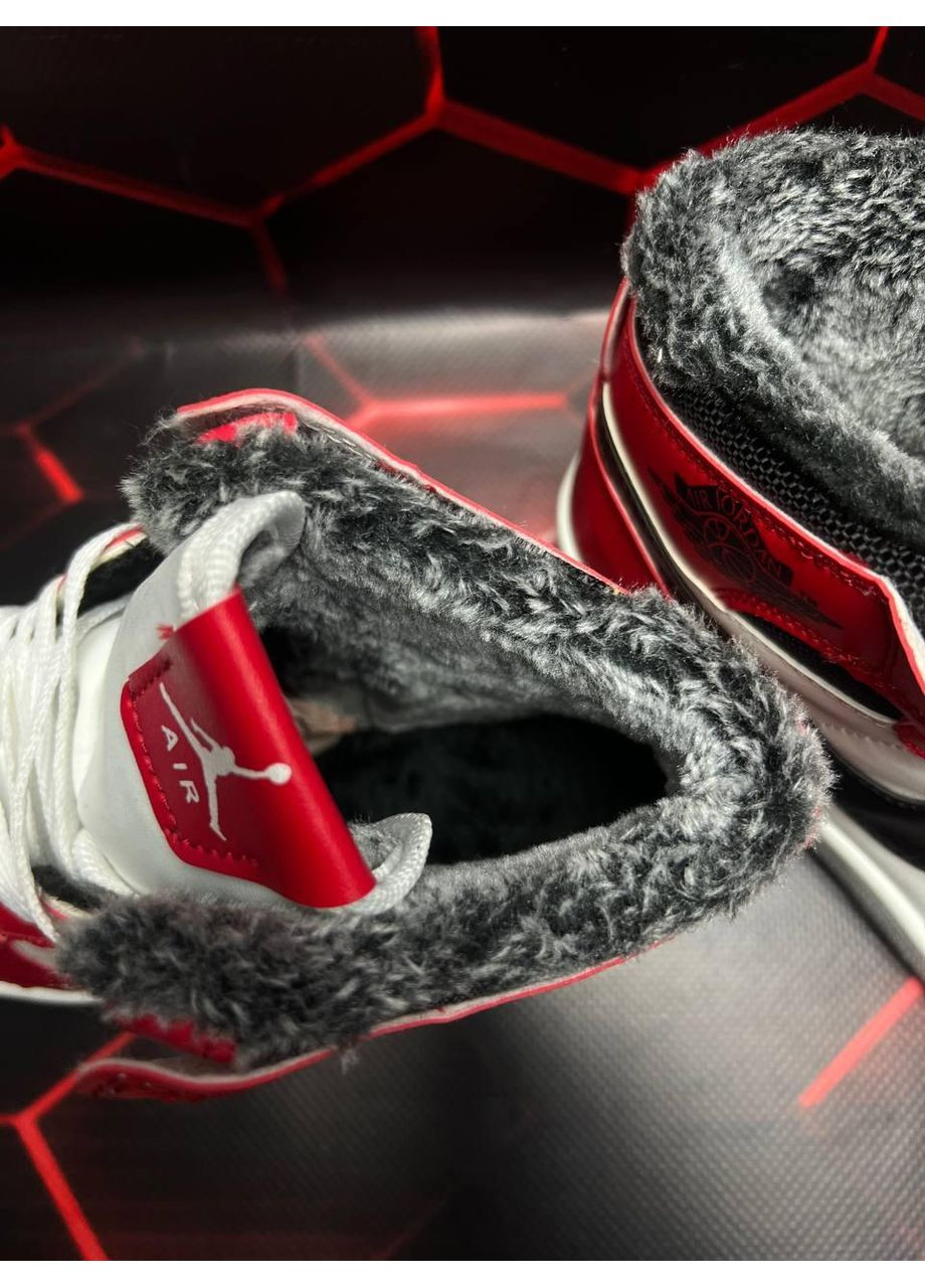 Черные зимние кроссовки мужские nike jordan 1 retro red white black fur найк аир джордан No Brand