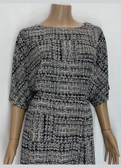 Чорно-білий повсякденний сукня Indiska з абстрактним візерунком