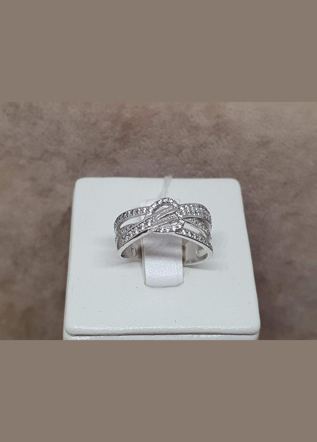 Серебряное кольцо с фианитами. 1155/1Р-CZ AGNI (323641005)