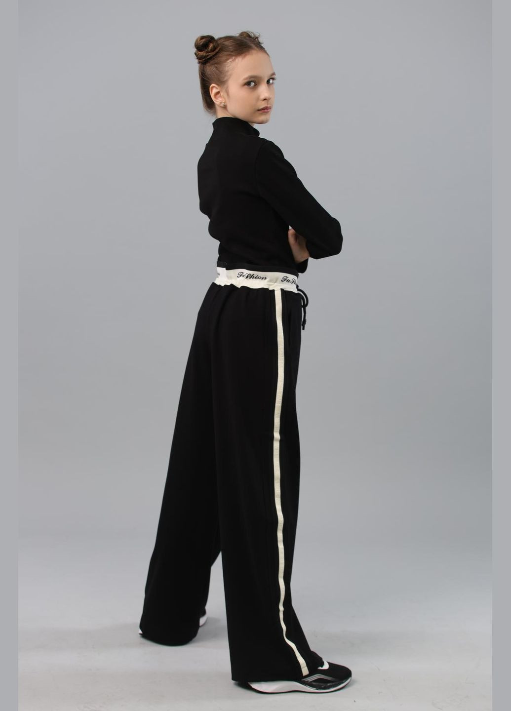 Черные коктейльный, спортивные, классические, повседневный, кэжуал, джинсовые, нарядные демисезонные палаццо брюки IRmAS