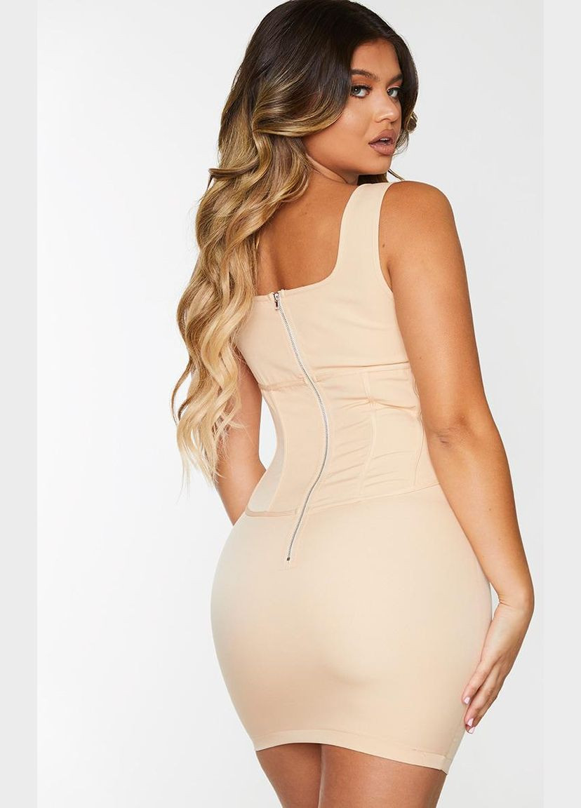 Бежевое платье PrettyLittleThing