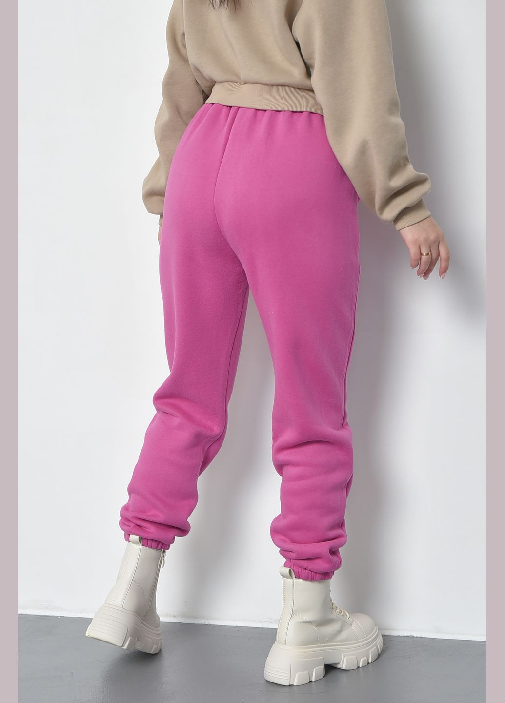 Спортивные штаны женские на флисе сиреневого цвета Let's Shop (285779386)