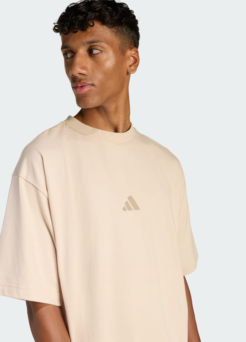 Бежева футболка future icons small logo adidas