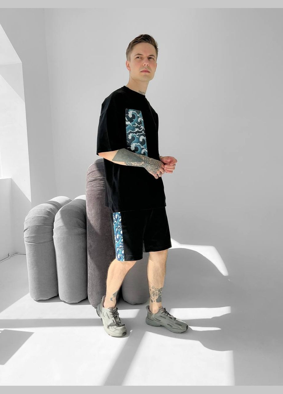 Черная стильная футболка Vakko