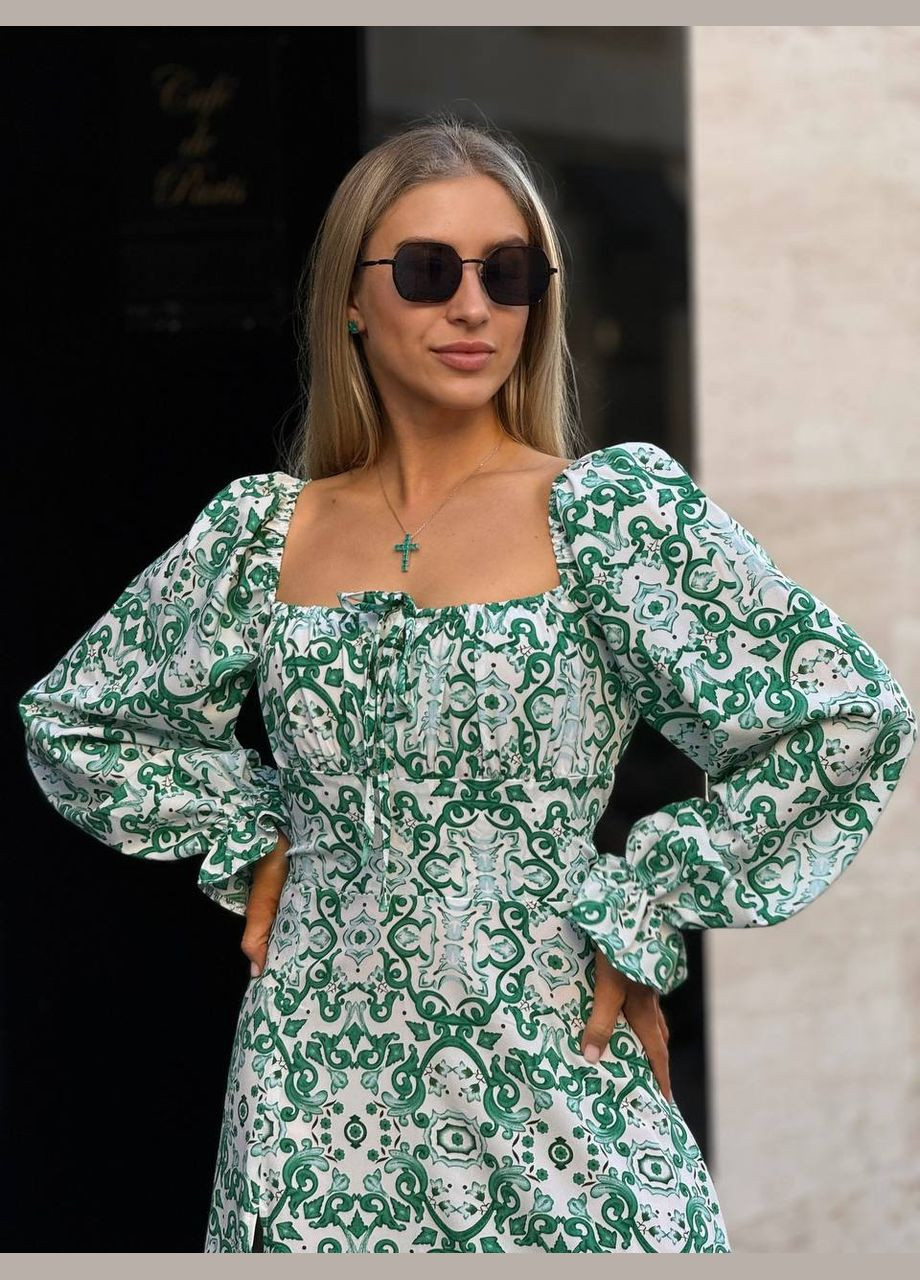 Зеленое легкое платье с разрезом зеленого цвета 31805 а-силуэт No Brand с рисунком