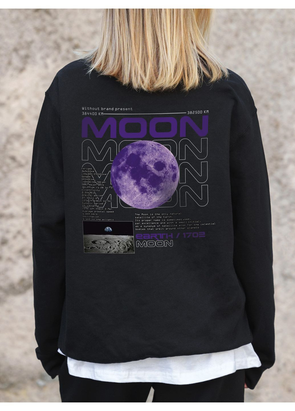 Черный женский утепленный оверсайз свитшот на флисе с принтом moon Without однотонный без декора (361680395)