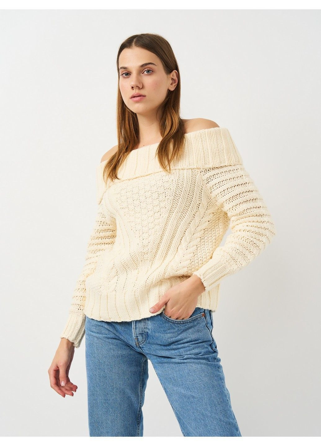 Молочный зимний свитер с микро-дефектом H&M
