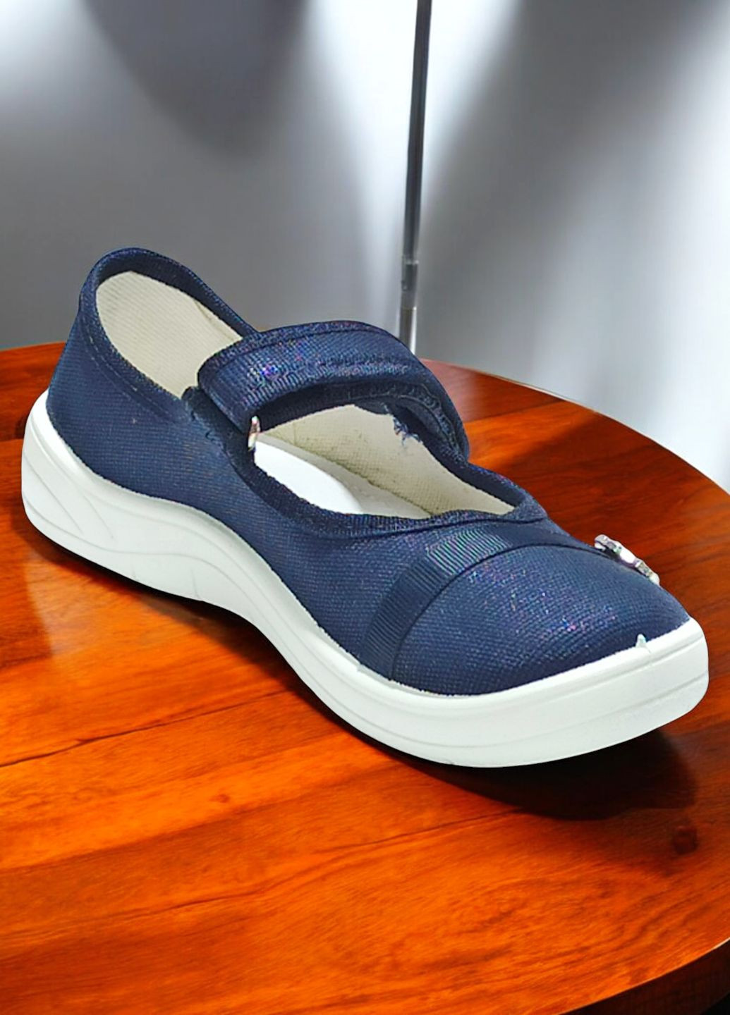 Дитячі ортопедичні тапочки капчики на липучці для дівчинки до школи на змінку Waldi (327432071)