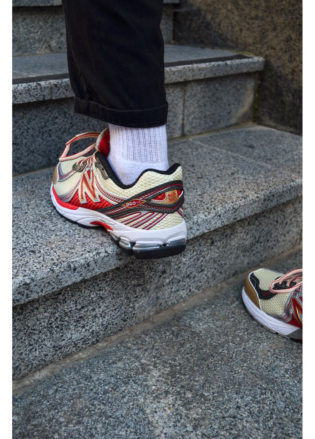 Комбіновані Осінні кросівки чоловічі new balance 860 v2 red нью беланс 860 No Brand