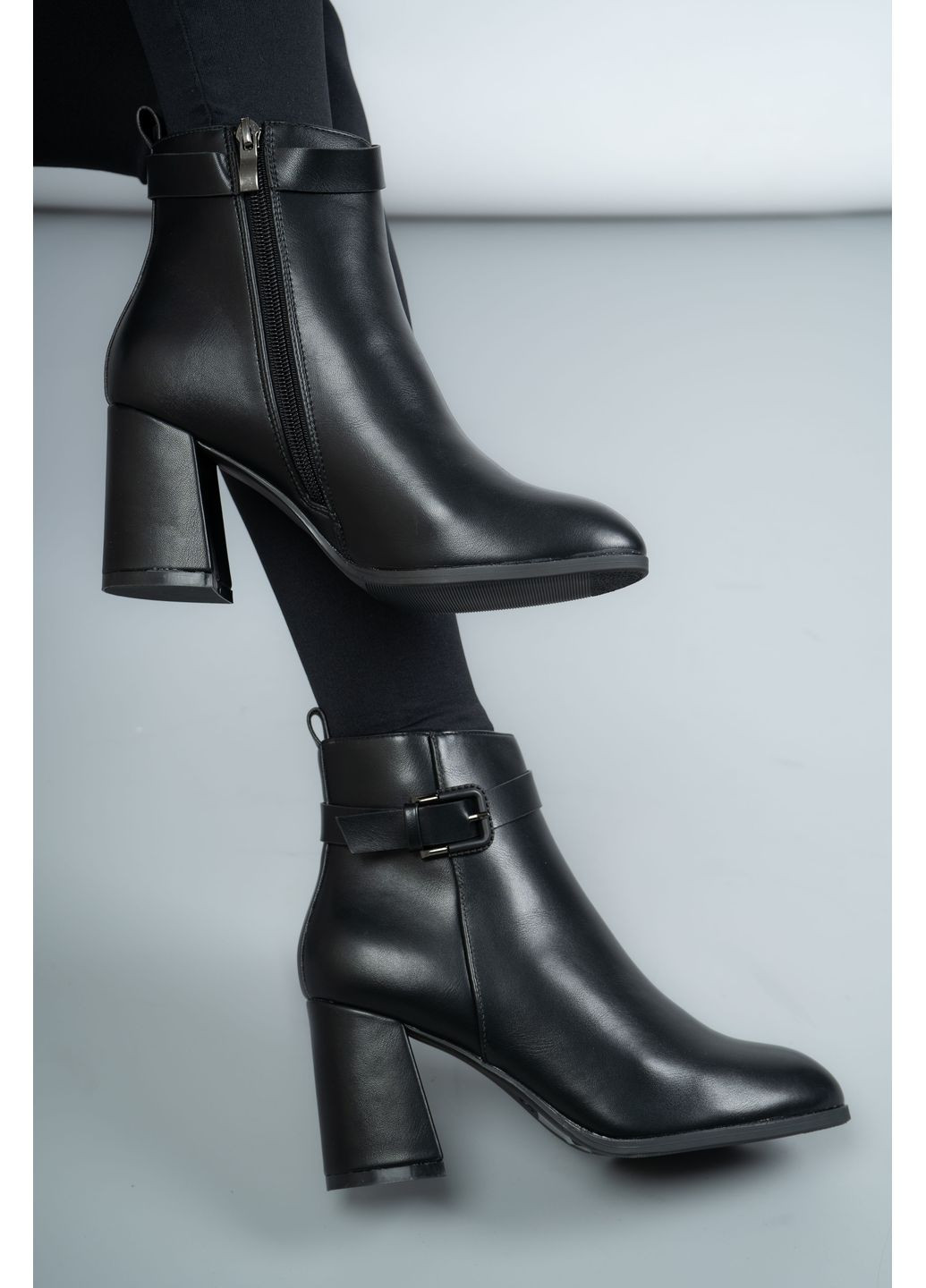 Черевики жіночі 704-26 чорні 346610 Louis (365234491)