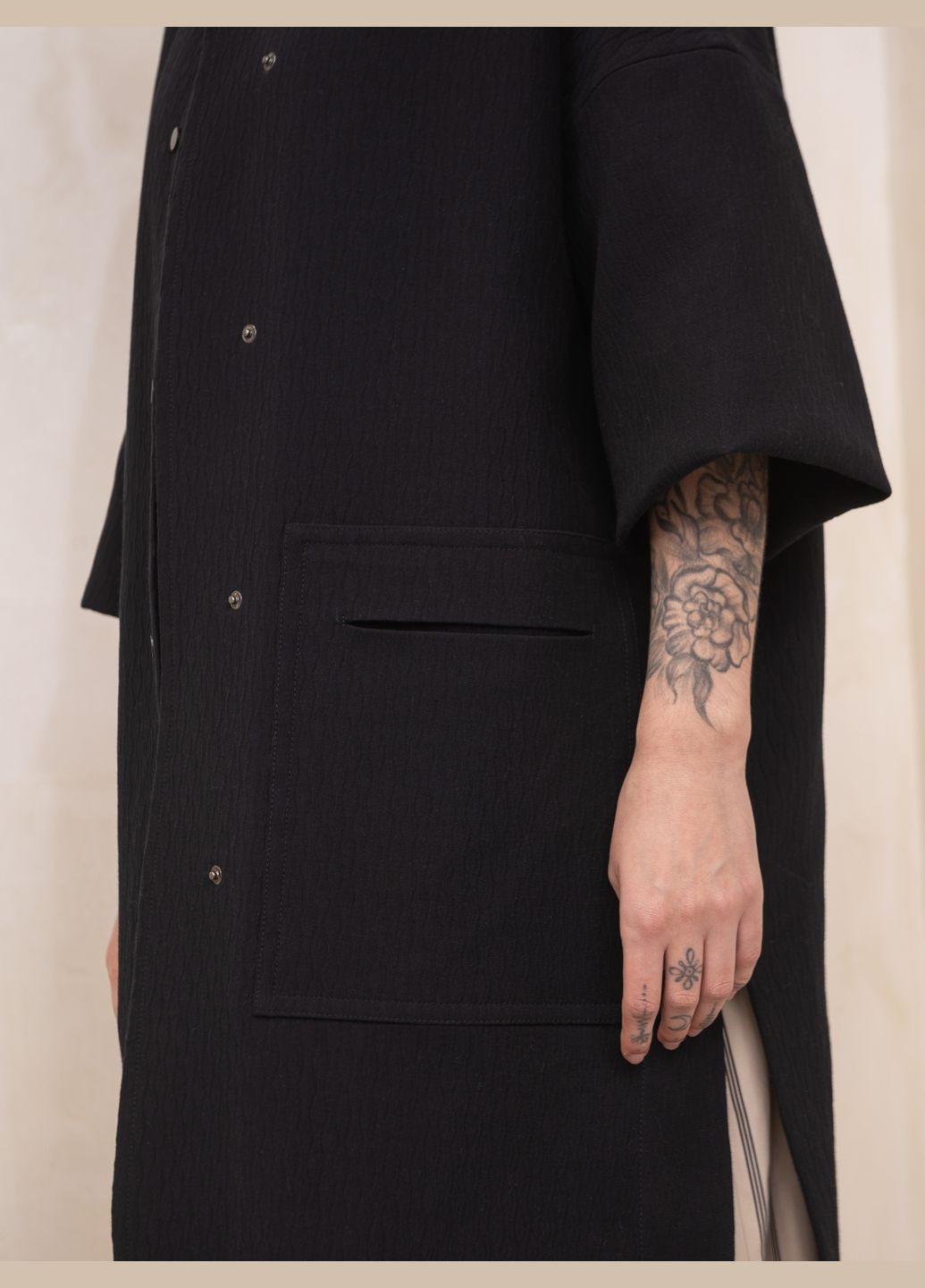 Чорне демісезонне Пальто без коміра оверсайз HankaKohana