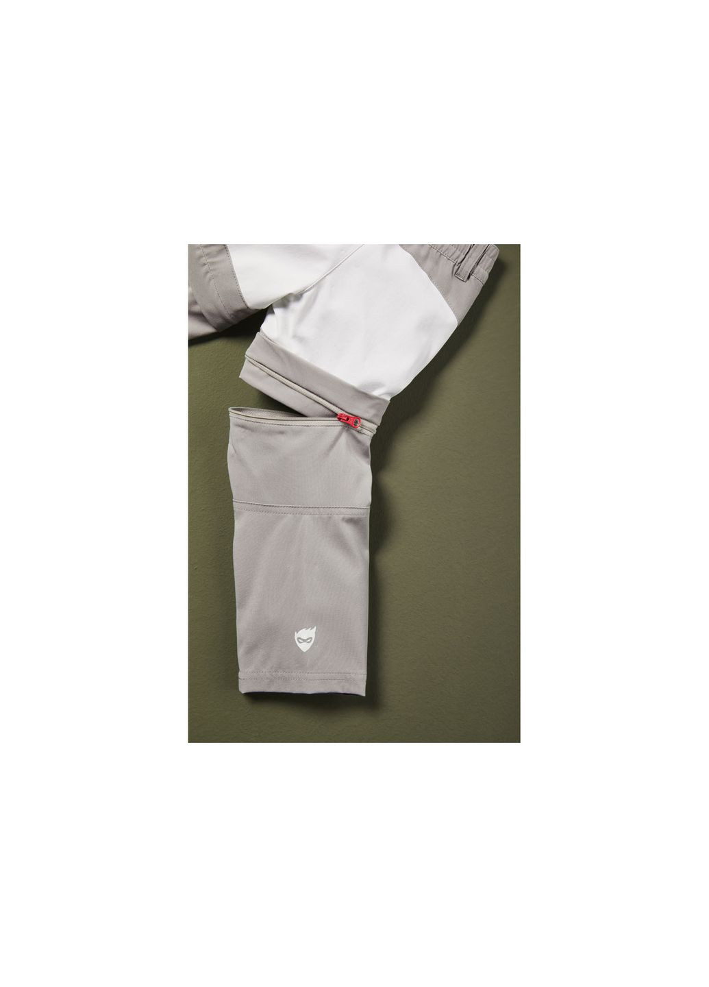 Серые демисезонные брюки Lupilu