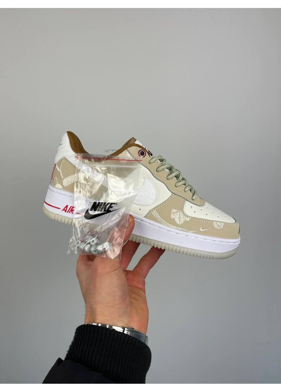 Бежевые демисезонные кроссовки мужские nike air force 1 07 lx fd4341-101 найк аир форс 1 премиум No Brand