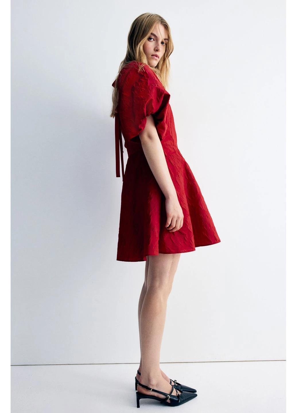 Червона сукня H&M однотонна