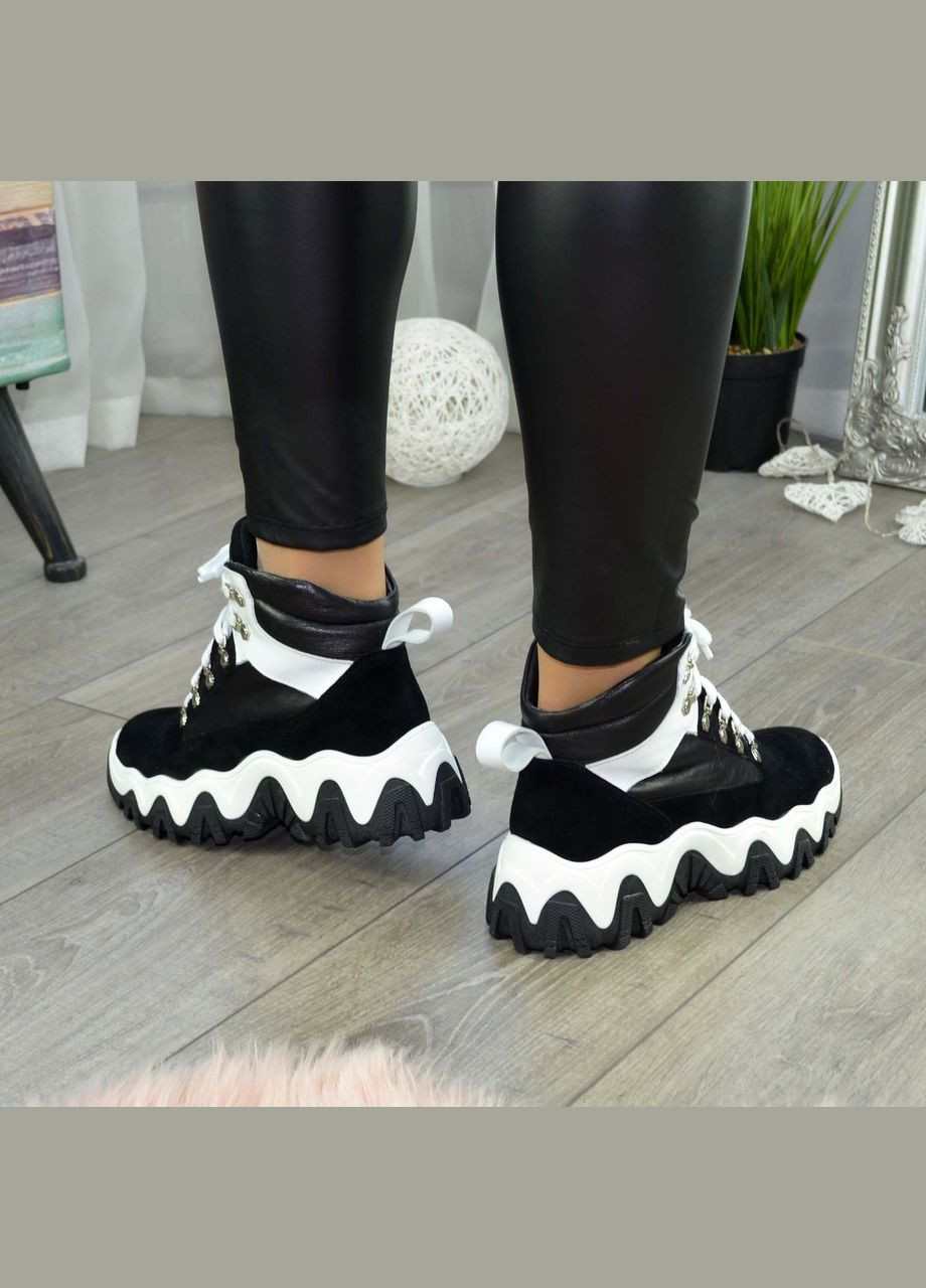 Черевики жіночі спортивного стилю на шнурівці, колір чорний/білий. 37 розмір Vasha para (304773304)