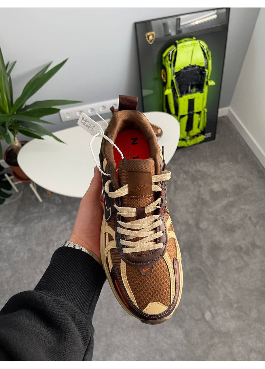 Коричневые демисезонные кроссовки мужские nike v2k run lt british tan | найк в2к рантекк коричневые No Brand