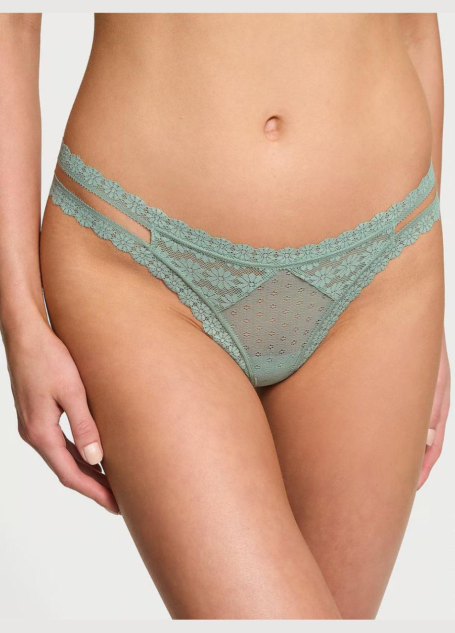 Трусики-стрінги жіночі мереживні Daisy Lace Thong Panty зелені Victoria's Secret (330752174)