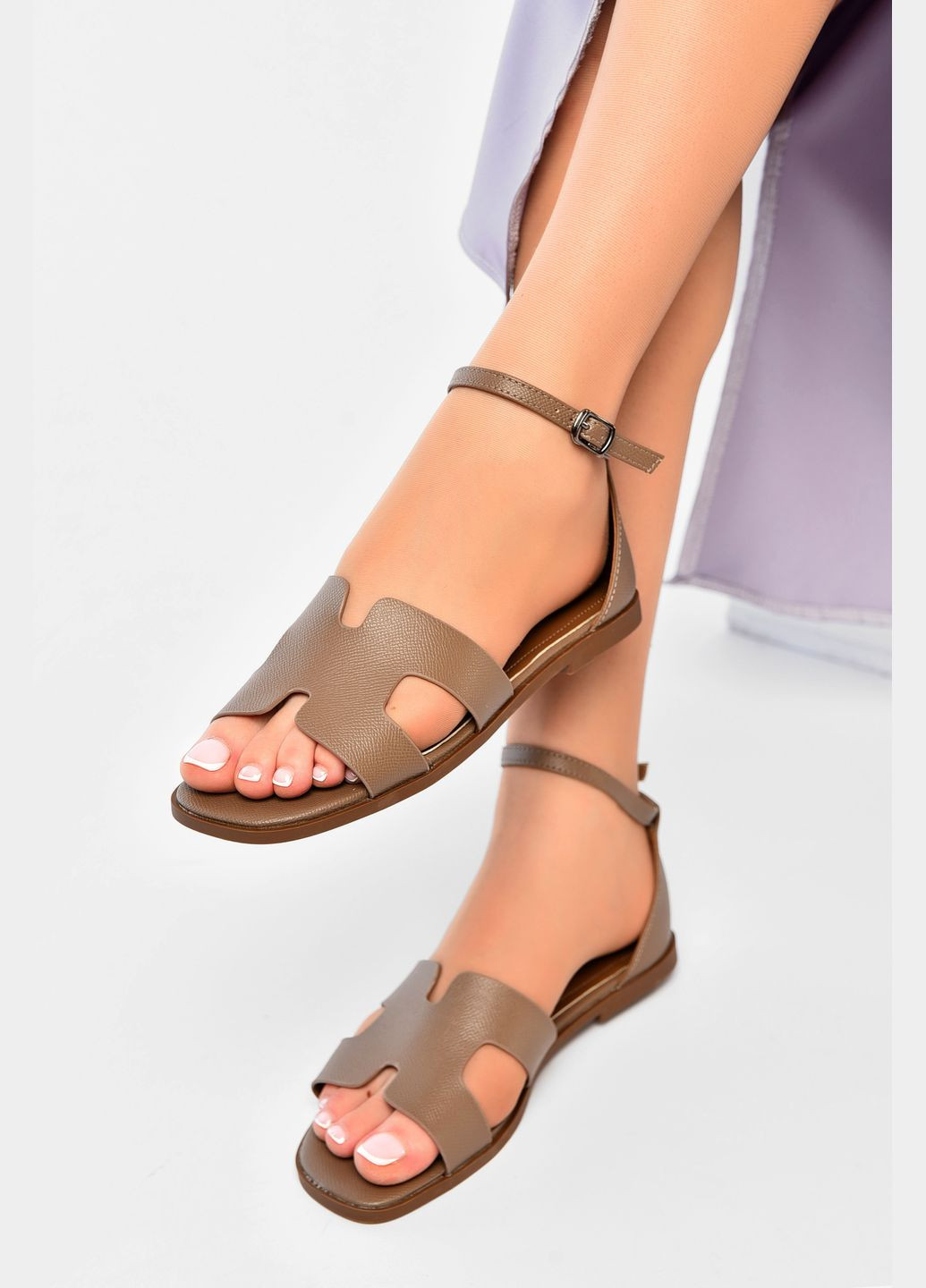 Темно-бежевые босоножки женские темно-бежевого цвета Let's Shop с ремешком