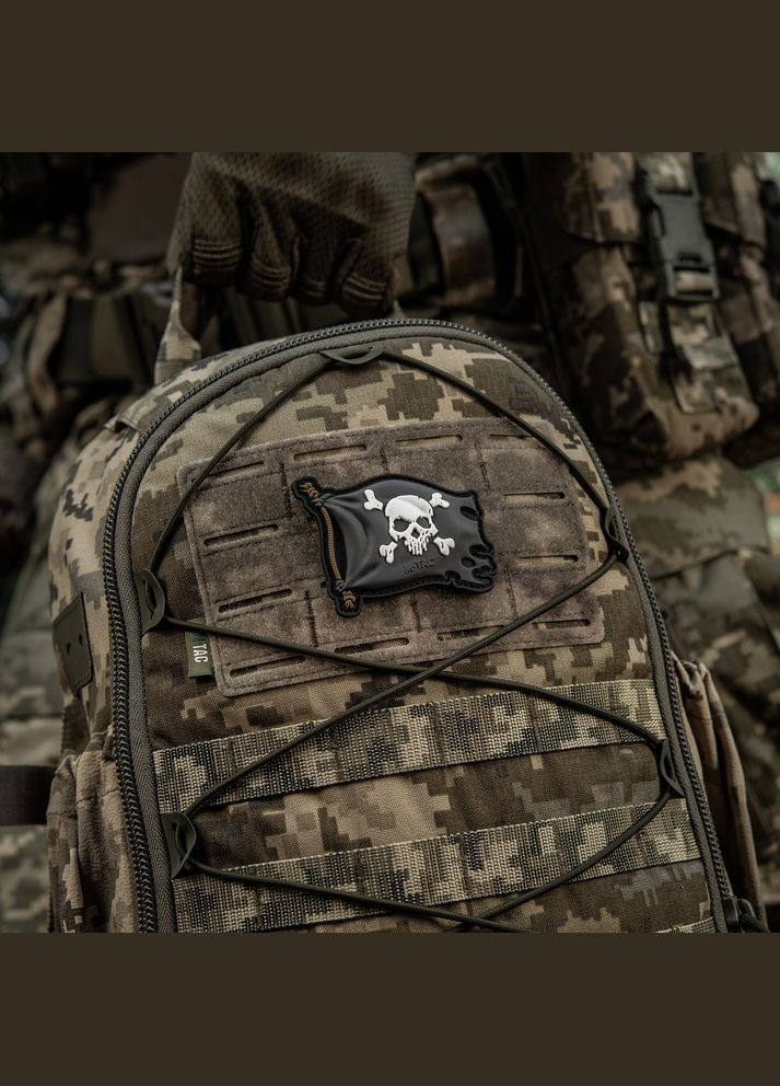 Нашивка Веселий Роджер PVC Black M-TAC (315047416)