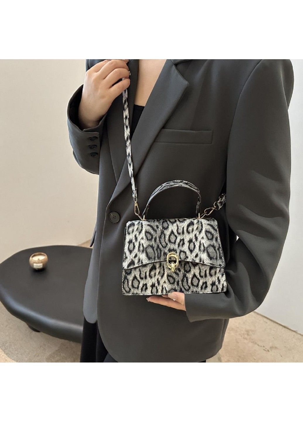 Стильне кроссбоді еко-шкіра лео P1-369-9075LG Lilly (369892881)