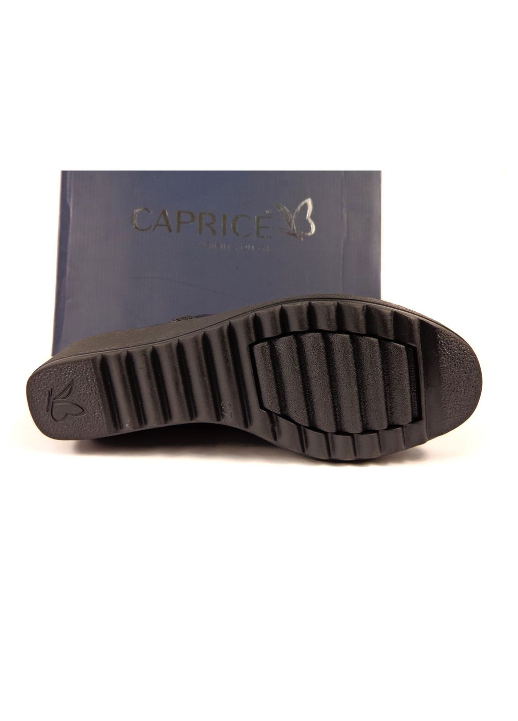 Зимние кожаные зимние женские ботинки на платформе,, германия Caprice из натурального нубука