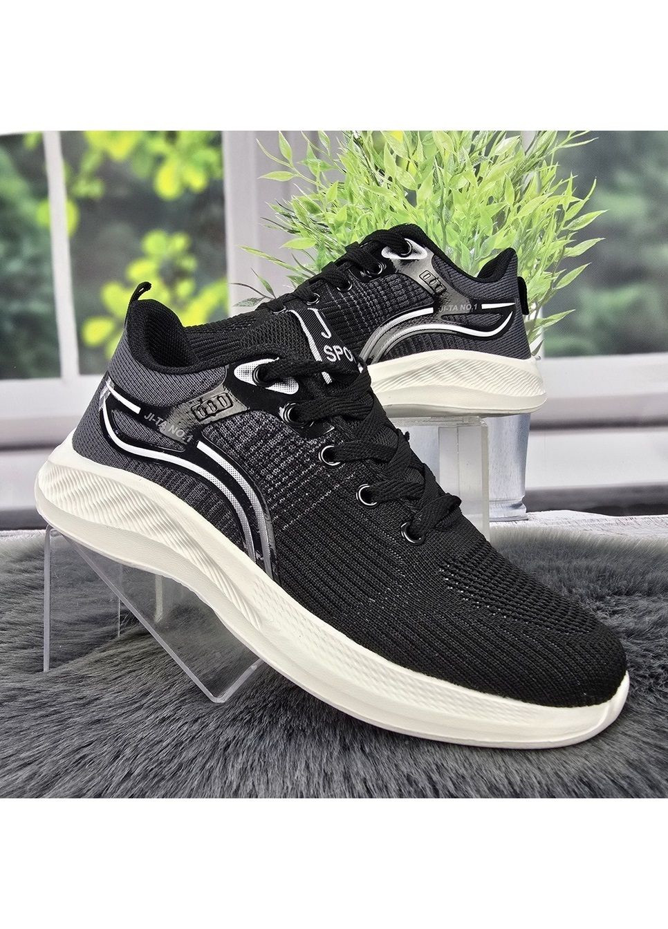 Кросівки жіночі Fashion чорно-білі демісезони (322187647)