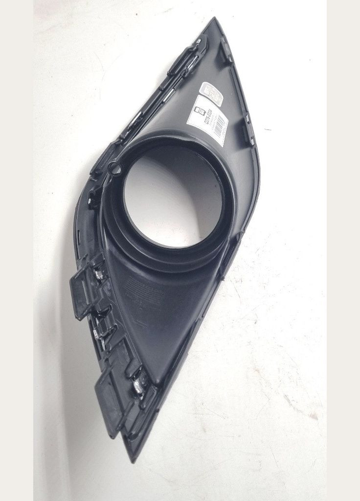 Рамка протитуманноЇ фари лівої Q376-0324 6400G243 Аутлендер 6400G244 Q-FIX (360504695)