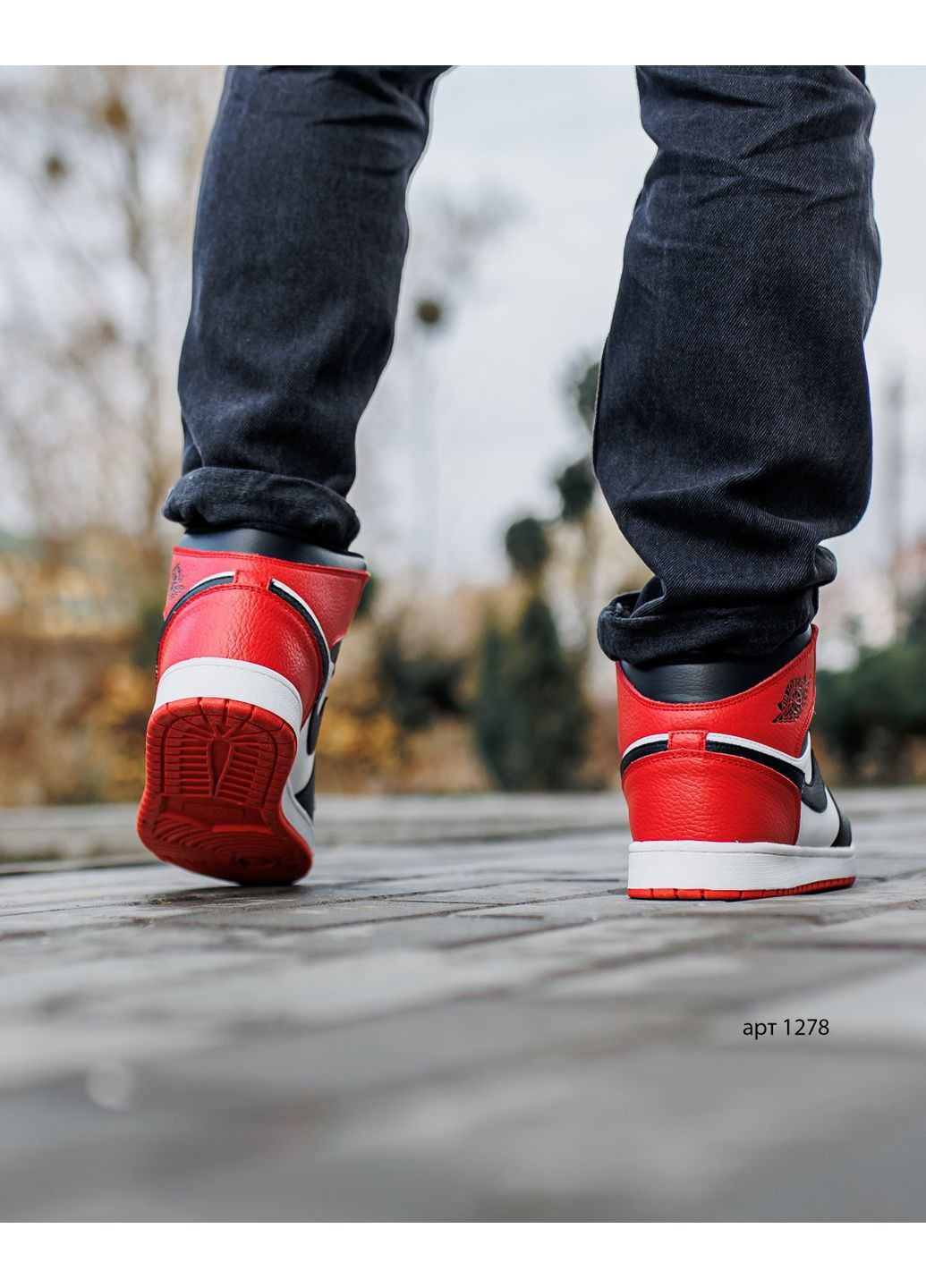 Червоні Осінні кросівки air high black red Nike Jordan 1 Retro
