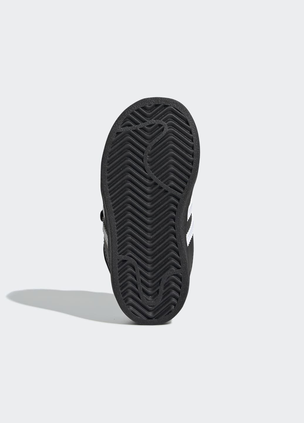 Черные всесезонные кроссовки superstar adidas