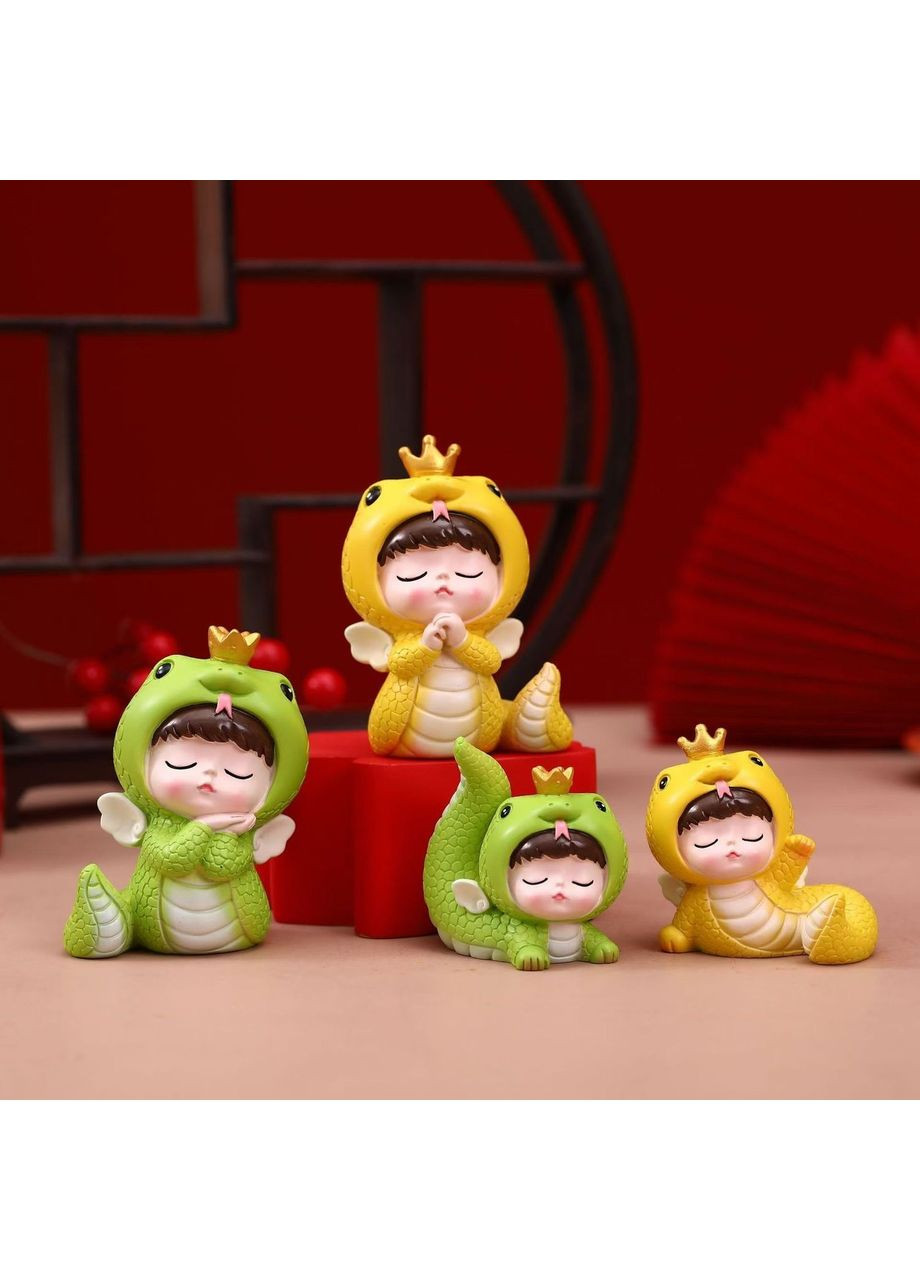 Милая статуэтка малыша в костюме Змеи – символ 2025 года No Brand (307790782)