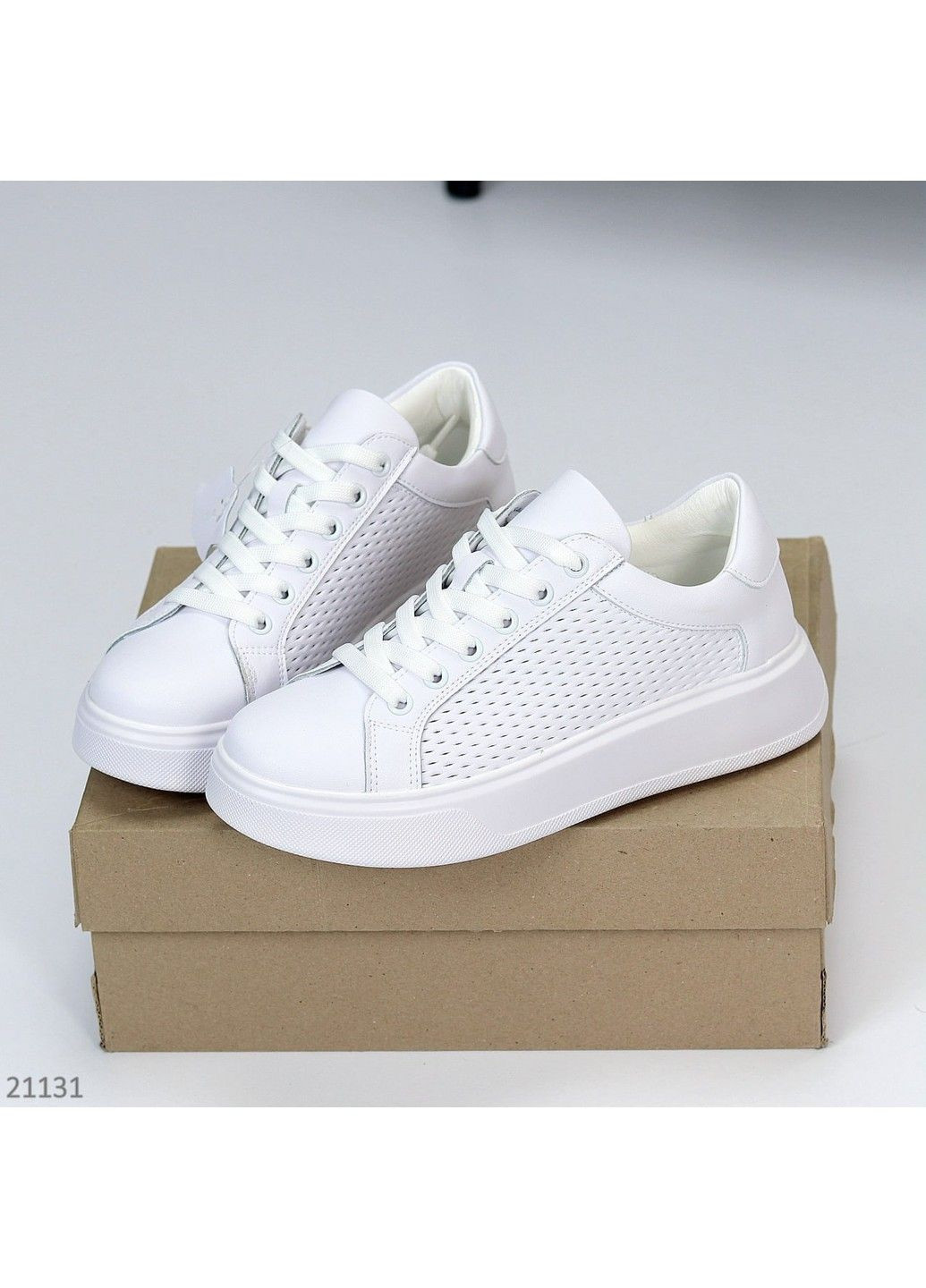 300 Кросовки Кожаные Белые с перфорацией Hengji белые лето (317633694)