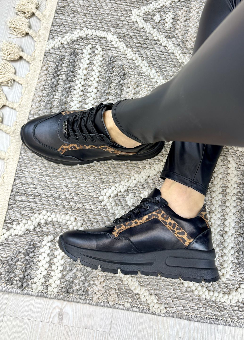 Кросівки жіночі шкіряні на шнурівці. Колір чорний, рудий леопард Vasha para СК-1243/6 чорний/леопард чорні демісезони (316323779)