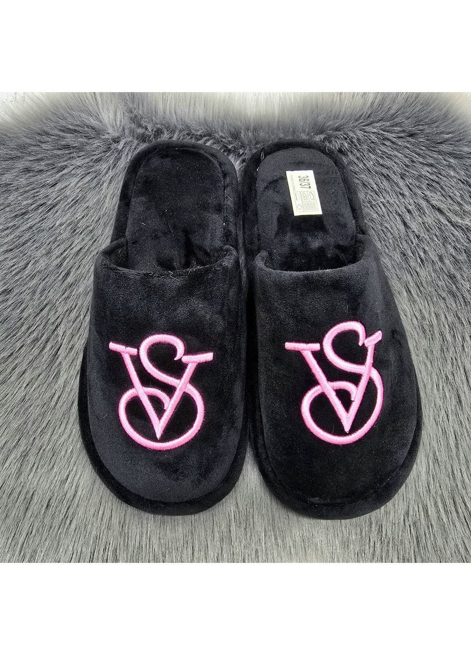 Черные тапочки женские fangre бежевые велюровые с закрытым носком Fashion