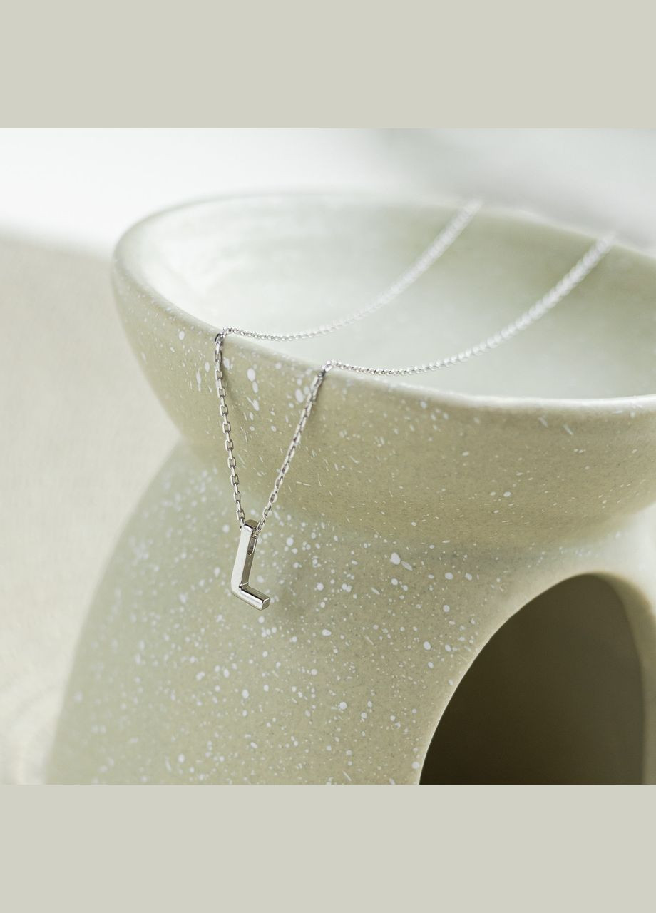 Кольє срібне маленька буква L на тонкому ланцюжку без каміння No Brand (354721433)