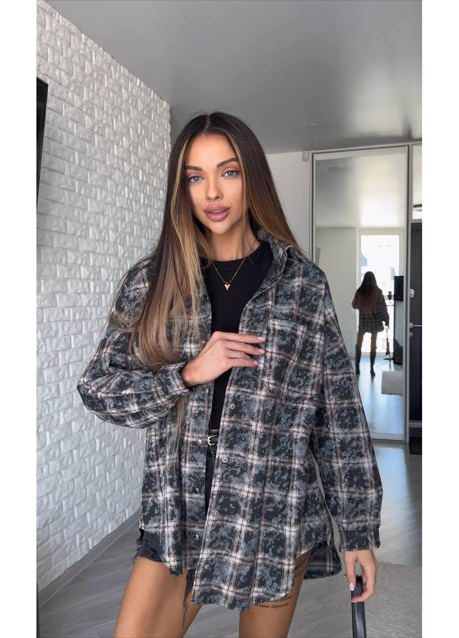 Черная повседневный рубашка в клетку Vione с длинным рукавом