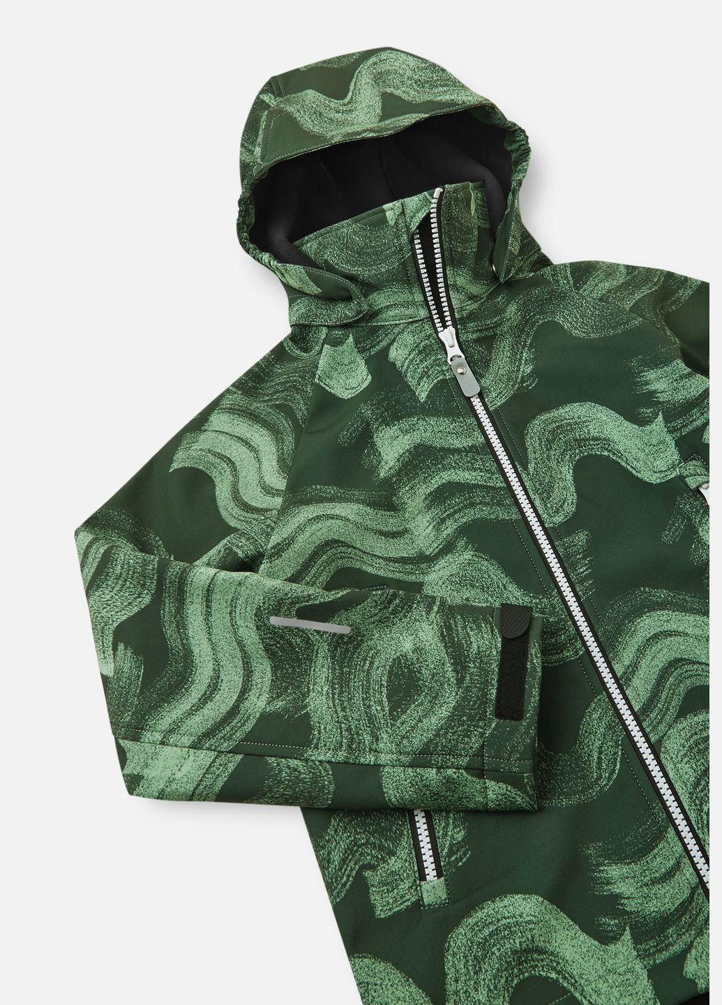 Зеленая демисезонная куртка softshell Reima AITOO