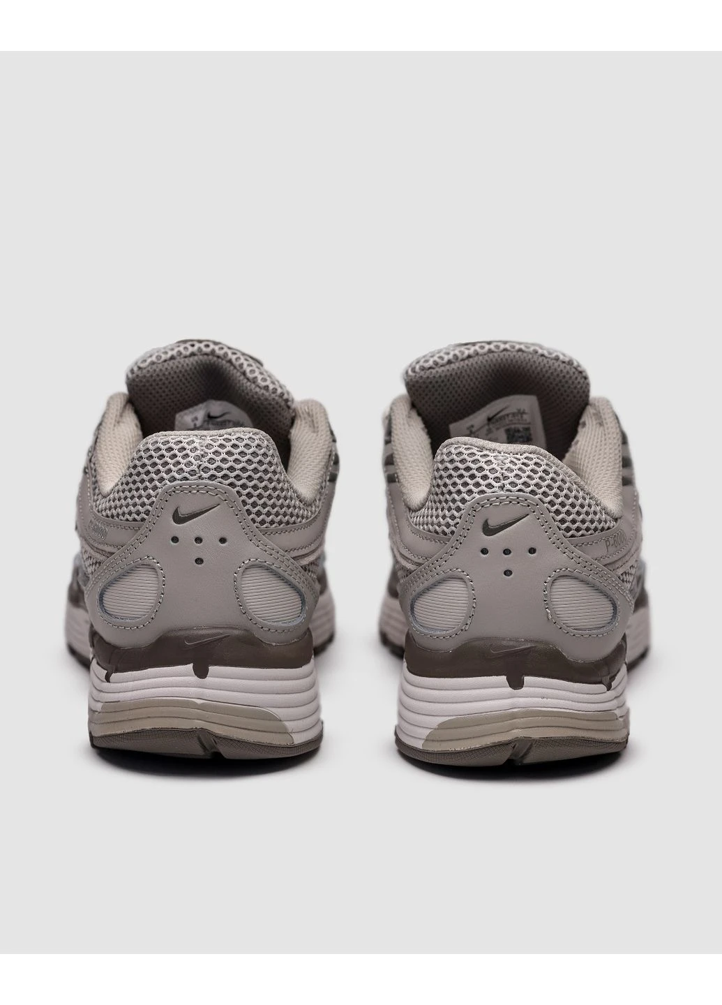 Белые демисезонные кроссовки мужские nike p-6000 light grey/white найк п-6000 белые No Brand