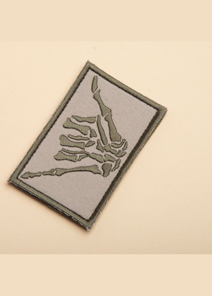 Набір шевронів 2 шт. з липучкою Скелет рука, Hand Shaka 5х8 см беж, вишитий патч шеврон, нашивка, липучка, рука IDEIA (306459353)