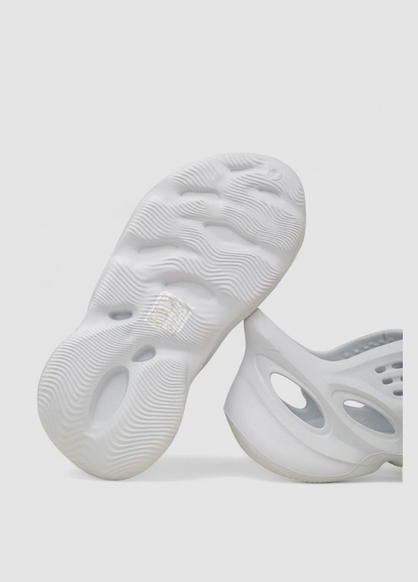 Белые кроксы женские с закрытым задником Ager