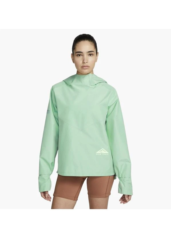 Зелена демісезонна куртка gore-tex trail jacket green dm7565-308 Nike