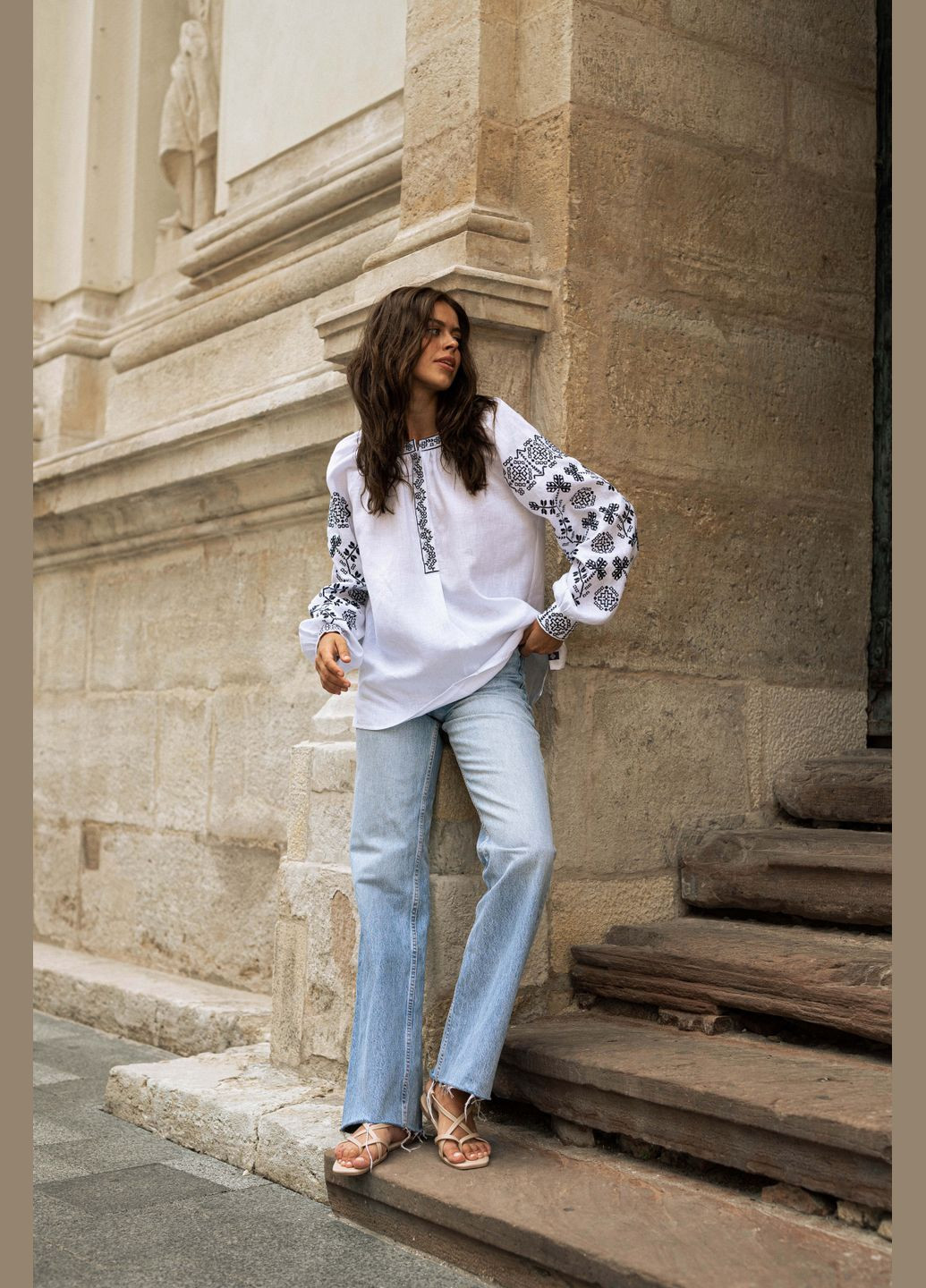 Біла вишиванка жіноча "мережка" темно синя SVARGA (345557269)