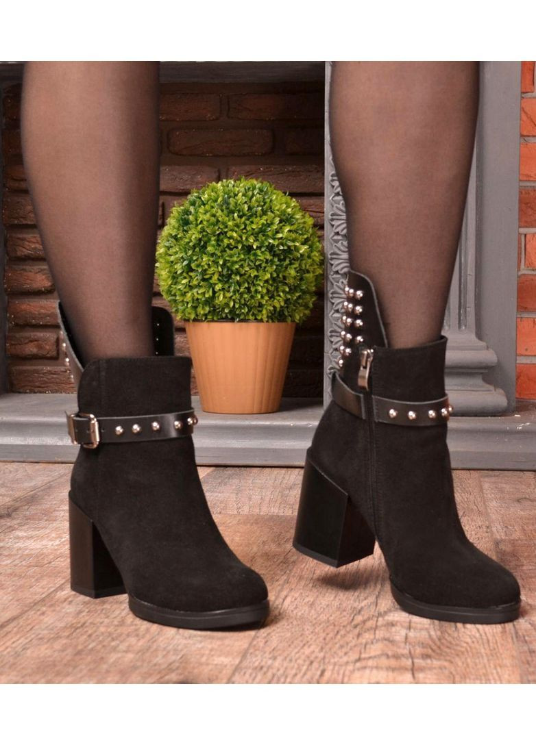 Черные демисезонная ботильоны черные замшевые на каблуках. Fashion