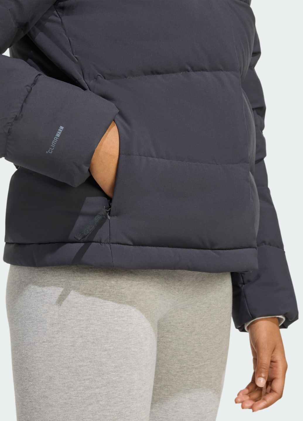 Чорна демісезонна пуховик helionic climawarm hooded adidas