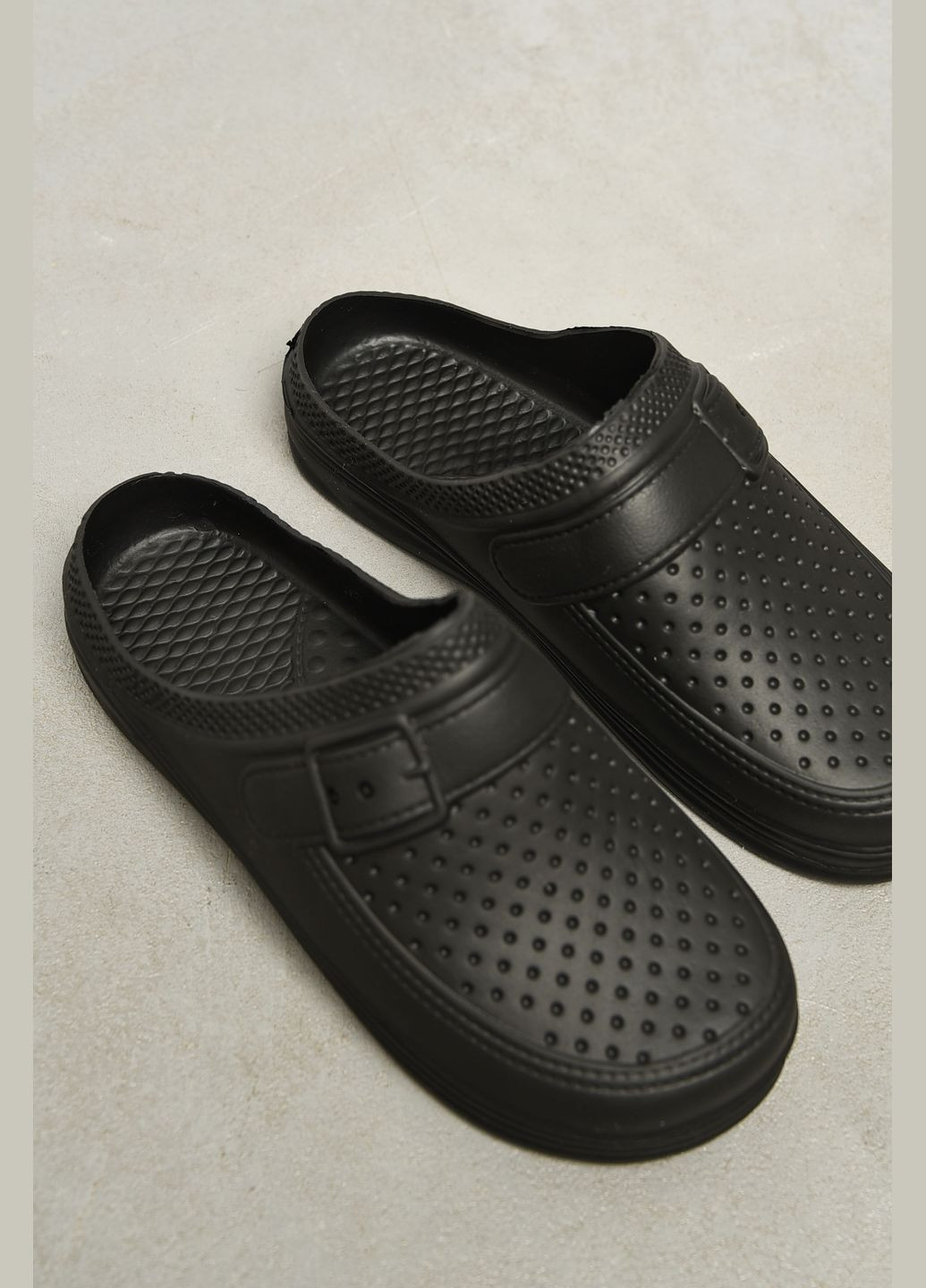 Сабо жіночі чорного кольору Let's Shop (315913357)