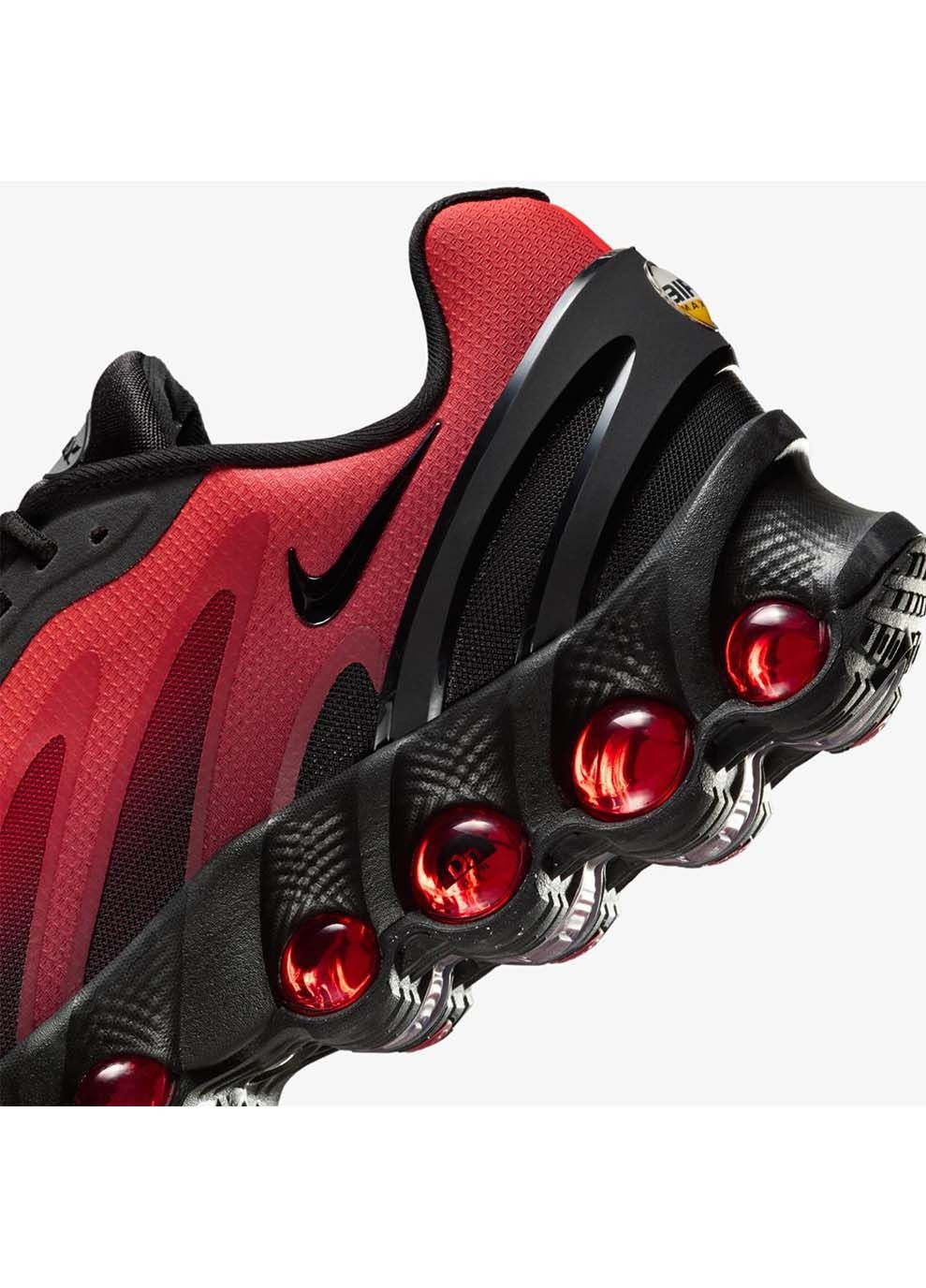 Красные демисезонные мужские кроссовки air max dn8 красный Nike