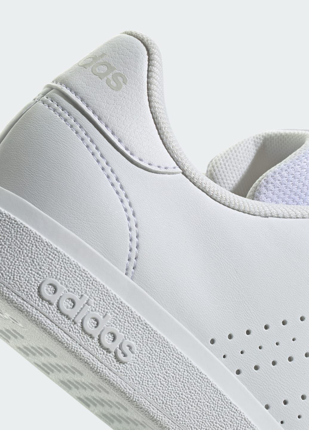 Белые всесезонные кроссовки advantage base 2.0 kids adidas