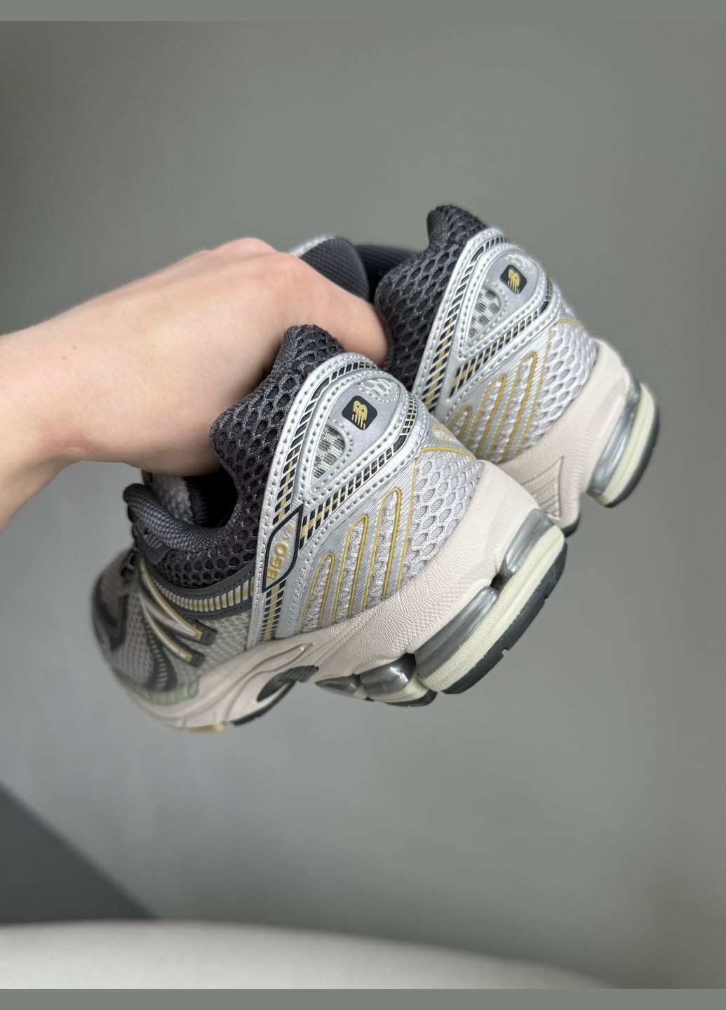 Серые демисезонные кроссовки мужские new balance 860 v2 gray | нью беланс 860 в2 серые No Brand