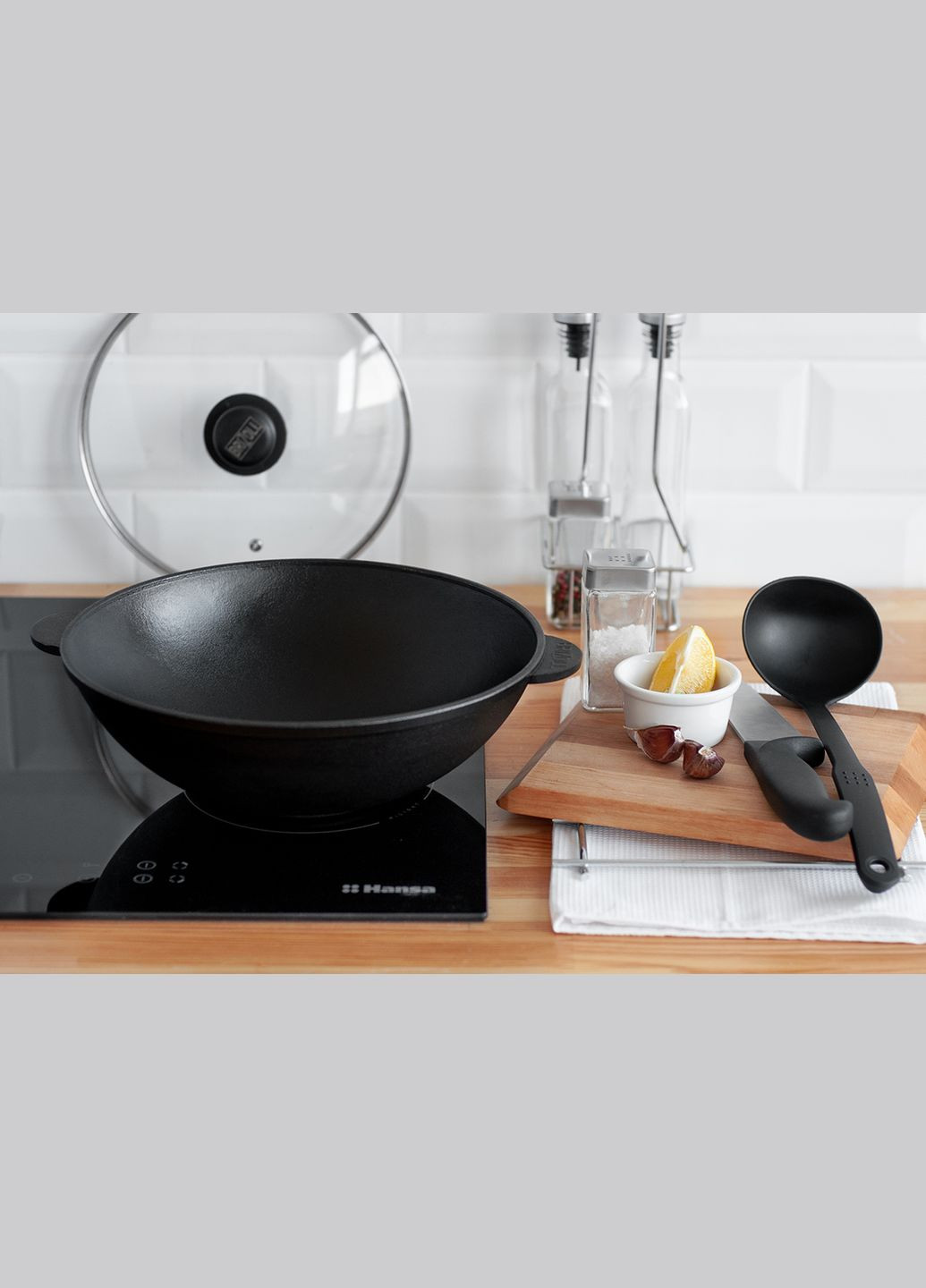 Чавунна сковорода WOK з кришкою 3,7 л Brizoll (322732433)